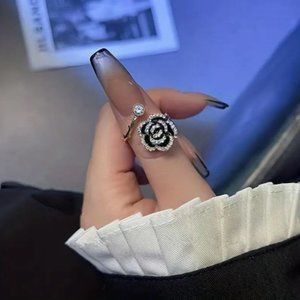 NEW French Camelia Flower Black Enamel and Gold Ring OS One Size